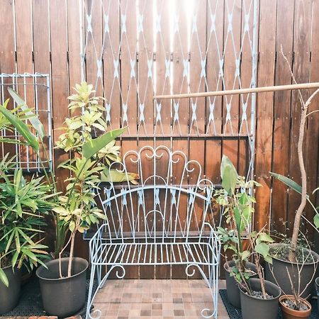 South Gate Home Stay Tainan Exterior photo